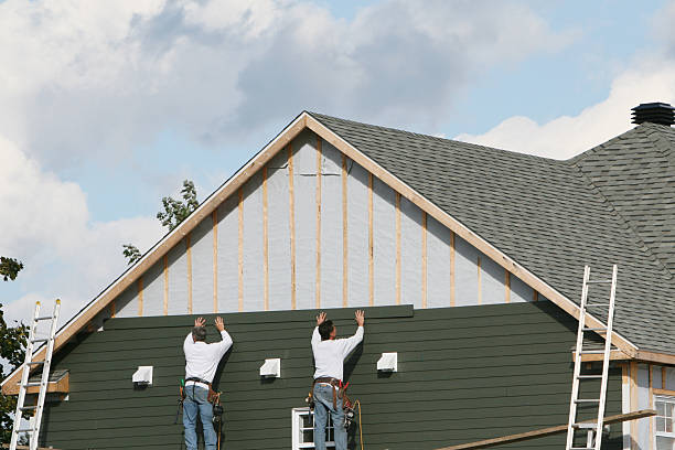 Professional Emergency Siding Repair technician working in Moon, VA